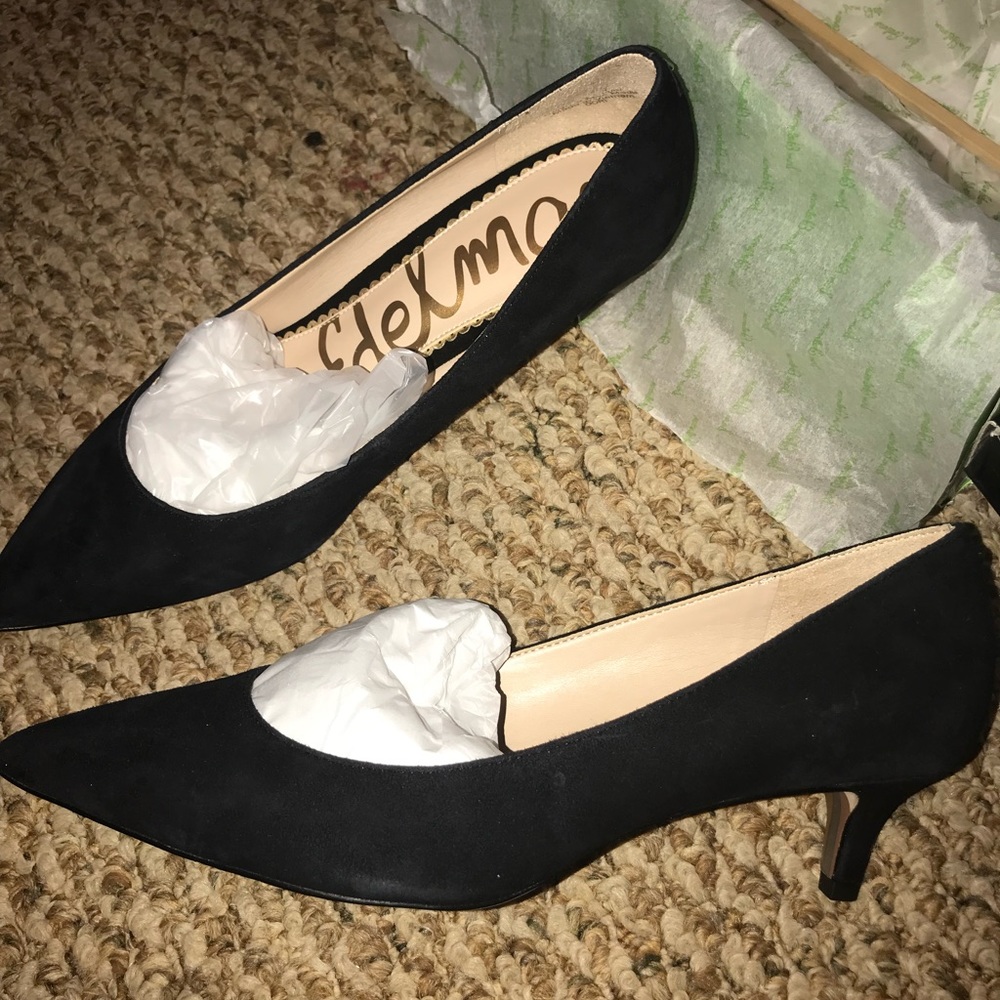 Suede Pumps
